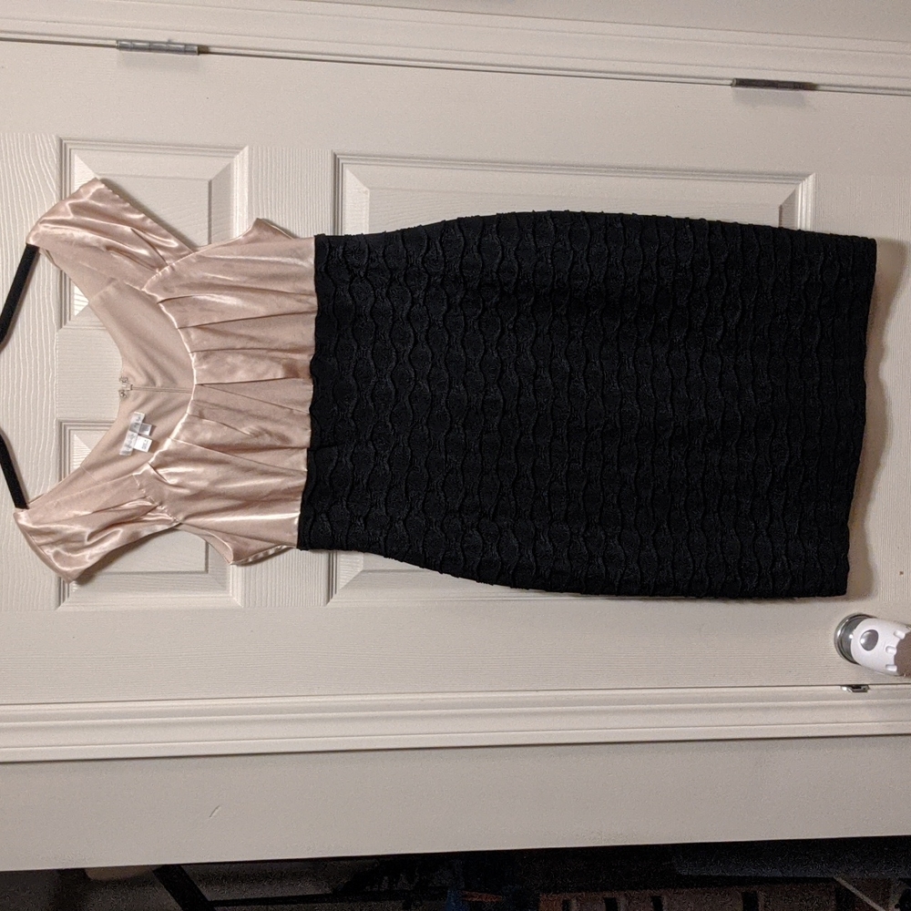 Cocktail hour Flattering dress - London Times size 12